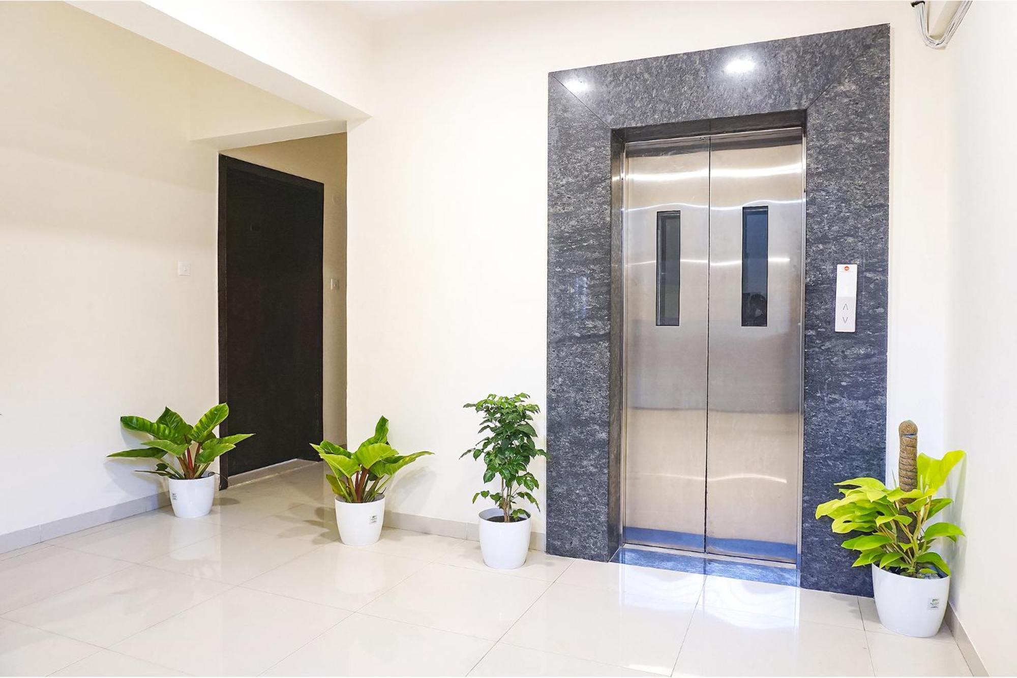 Fabhotel Majestic Luxurious - Nr Rajaram Bhiku Pathare Stadium Πούνε Εξωτερικό φωτογραφία