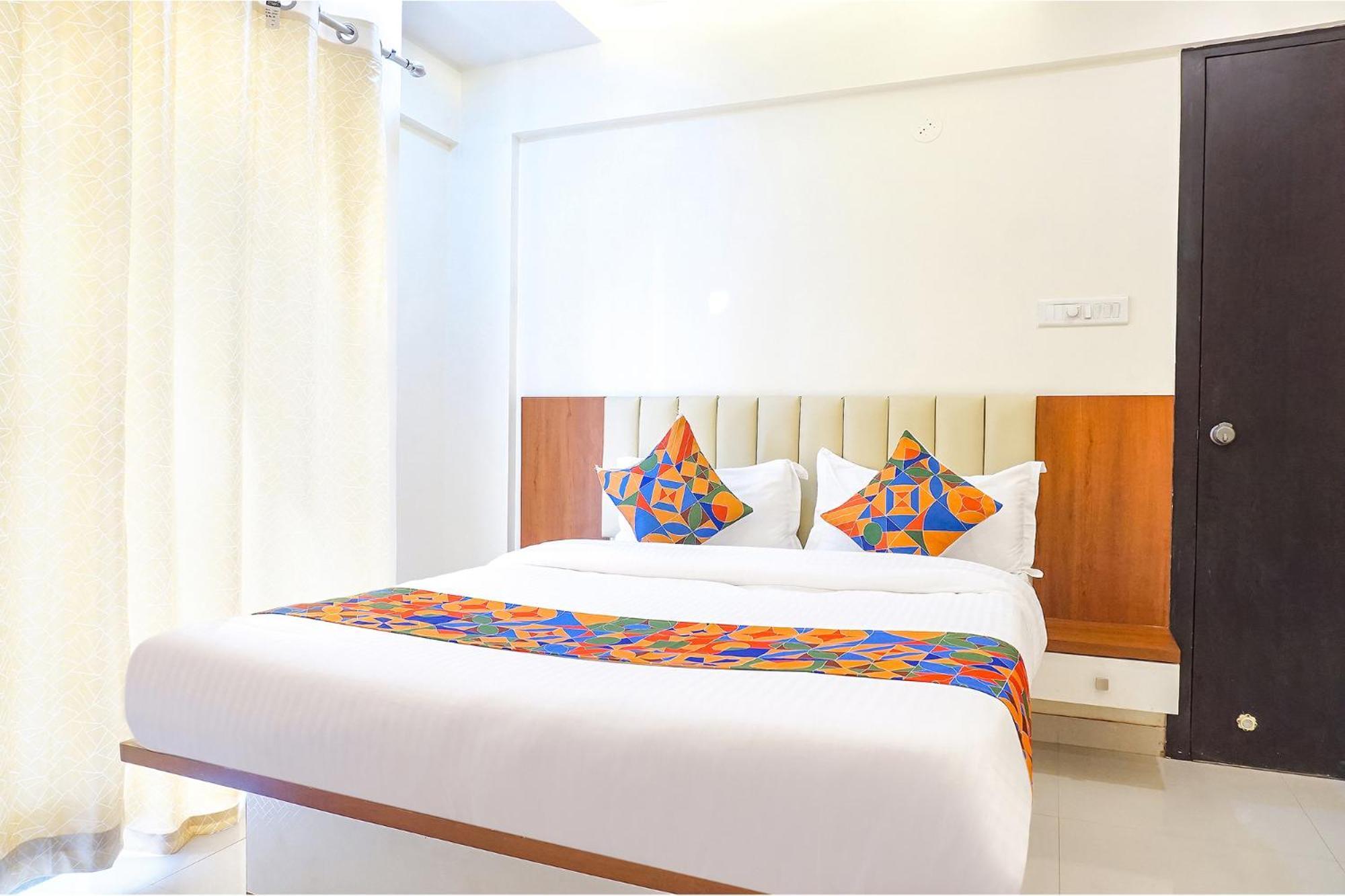 Fabhotel Majestic Luxurious - Nr Rajaram Bhiku Pathare Stadium Πούνε Εξωτερικό φωτογραφία