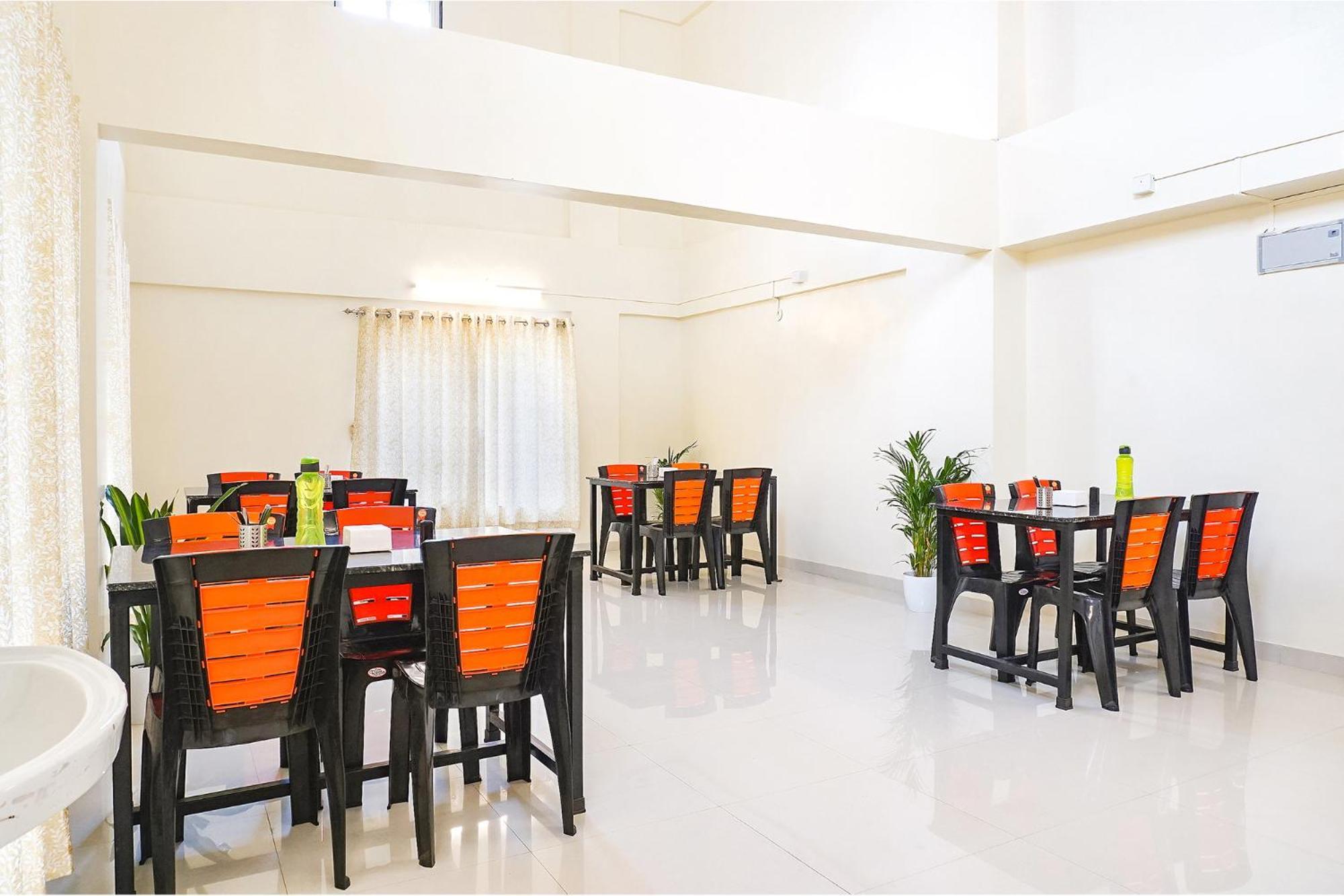 Fabhotel Majestic Luxurious - Nr Rajaram Bhiku Pathare Stadium Πούνε Εξωτερικό φωτογραφία